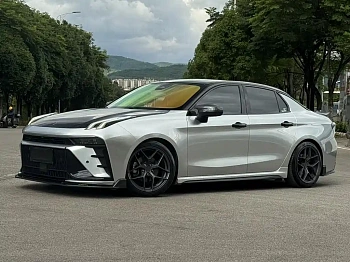 Lynk & Co 03 2023 model 1.5TD DCT Plus купить по цене 2 285 725 ₽  на сайте DeffCars