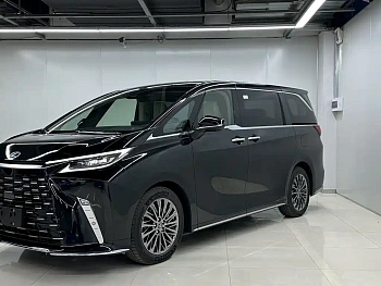 Lexus LM 2023 500h six-seat respected version купить по цене 32 027 245 ₽  на сайте DeffCars