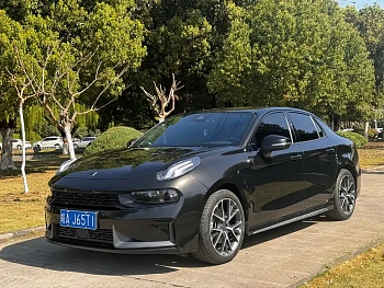 Lynk & Co 03 2020 1.5TD DCT Power Pro Edition купить по цене 1 870 490 ₽  на сайте DeffCars