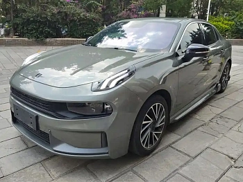Lynk & Co 03 2022 model 2.0TD DCT Plus купить по цене 2 275 857 ₽  на сайте DeffCars