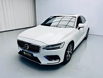 Volvo S60 2023 B4 Zhiyi Luxury Edition купить на сайте DeffCars