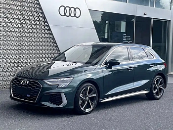 Audi A3 2021 Sportback 35 TFSI Fashionable and Sporty купить по цене 2 238 851 ₽  на сайте DeffCars
