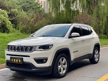 Compass 2019 220T Automatic Happy Edition купить по цене 1 835 389 ₽  на сайте DeffCars