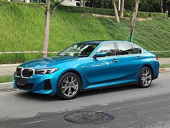 BMW i3 2022 eDrive 35 L купить на сайте DeffCars