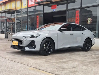 Changan UNI-V 2023 1.5T premium model купить на сайте DeffCars