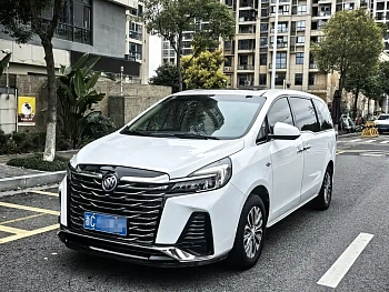 Buick GL8 2023 Onshore Business Class 652T Deluxe купить по цене 3 859 070 ₽  на сайте DeffCars