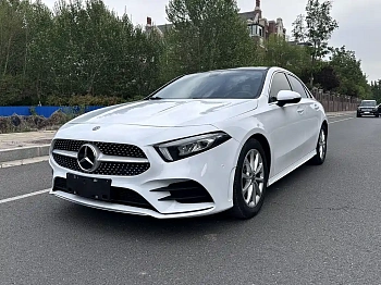 Mercedes-Benz A-Class 2021 A 200 L sports sedan dynamic купить по цене 2 107 347 ₽  на сайте DeffCars