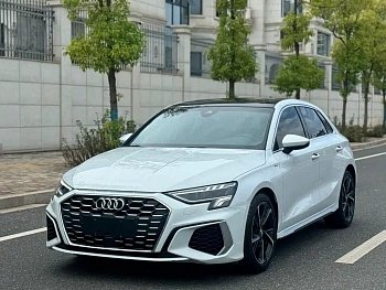 Audi A3 2021 Sportback 35 TFSI Fashionable and elegant купить по цене 2 020 774 ₽  на сайте DeffCars