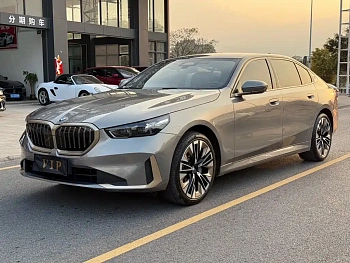 BMW 5 Series 2025 530Li Exclusive Luxury Package купить на сайте DeffCars