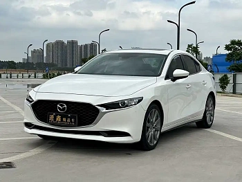 Mazda 3 Anksela 2021 2.0L Automatic Elegant Edition купить по цене 2 131 342 ₽  на сайте DeffCars