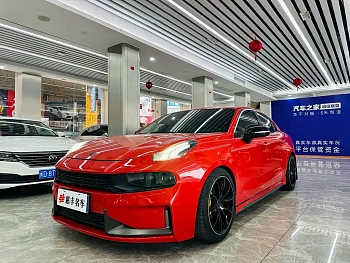 Lynk & Co 03 2020 1.5TD DCT Power Edition купить по цене 1 894 567 ₽  на сайте DeffCars