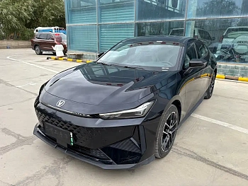 Changan UNI-V Smartphone iDD 2024 Blue Whale Smartphone iDD 136km Smartphone купить по цене 2 517 066 ₽  на сайте DeffCars