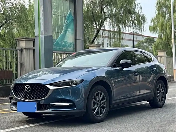 Mazda CX-4 2021 2.0L automatic two-wheel drive blue sky vitality version купить по цене 2 196 930 ₽  на сайте DeffCars