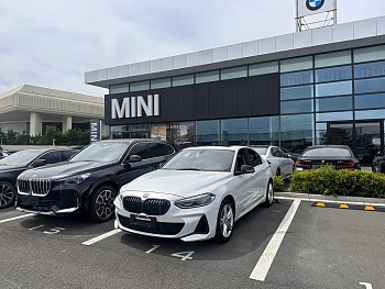 BMW 1 Series 2021 120i M Sports Night Edition купить по цене 1 927 185 ₽  на сайте DeffCars