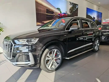 Audi Q7 2023 55 TFSI quattro S premium model купить на сайте DeffCars