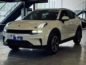 Lynk & Co 06 2023 Remix 1.5T Hero купить по цене 2 168 132 ₽  на сайте DeffCars