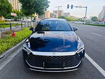 Qin PLUS 2023 Champion Edition DM-i 55KM Leading Model купить по цене 1 781 428 ₽  на сайте DeffCars