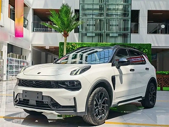 Lynk & Co 01 EM-P 2023 model 1.5TD EM-P Morning Edition купить по цене 2 174 391 ₽  на сайте DeffCars