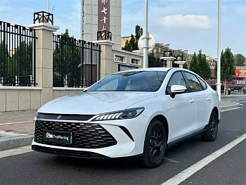 Qin PLUS 2025 DM-i Intelligent Driving Edition 55KM Leading Model купить по цене 1 899 937 ₽  на сайте DeffCars