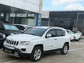 Compass imported 2013 2.0L two-wheel drive luxury version купить на сайте DeffCars