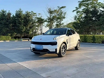 Lynk & Co 05 2020 model 2.0TD Two-wheel drive Halo купить по цене 2 257 799 ₽  на сайте DeffCars