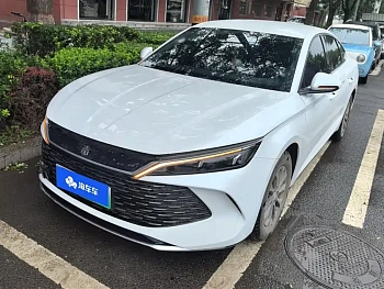 Qin L 2024 DM-i 80KM Leading Model купить по цене 2 179 964 ₽  на сайте DeffCars
