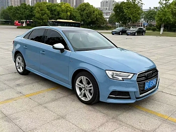 Audi A3 2018 30th Anniversary Limousine 35 TFSI Fashion купить на сайте DeffCars