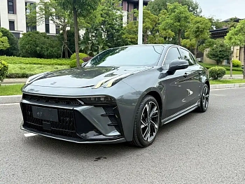 Lynk & Co 03 2023 model 1.5TD DCT Plus купить по цене 1 961 102 ₽  на сайте DeffCars