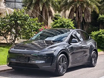 Model Y 2025 rear-wheel drive version купить на сайте DeffCars