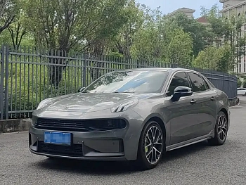 Lynk & Co 03 2022 model 2.0TD DCT Power Pro купить по цене 2 237 333 ₽  на сайте DeffCars