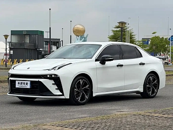 Lynk & Co 03 2025 1.5TD DCT Champion Edition Pro купить на сайте DeffCars