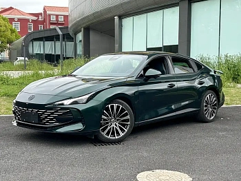 MG7 2023 2.0T Automatic Beauty Hunting Luxury Edition купить на сайте DeffCars