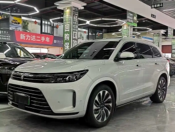 Wenjie M7 2024 1.5T rear-wheel drive Plus version 5-seater купить по цене 3 859 070 ₽  на сайте DeffCars