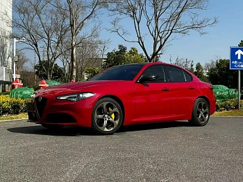 Giulia Juliet 2019 2.0T 280HP Black Package Black Label Limited Edition купить на сайте DeffCars