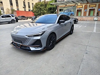 Changan UNI-V 2022 1.5T Sports Edition купить по цене 2 062 660 ₽  на сайте DeffCars