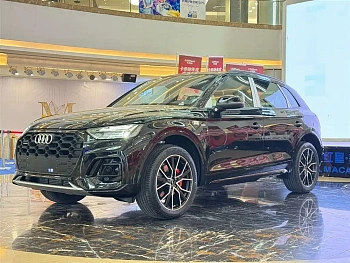 Audi Q5L 2025 45th Anniversary Collector's Edition 45 TFSI Luxurious and Dynamic купить на сайте DeffCars