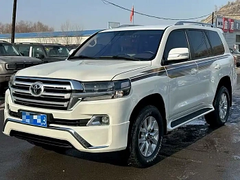 Land Cruiser imported 2015 4.0L V6 Middle East low-end version купить на сайте DeffCars
