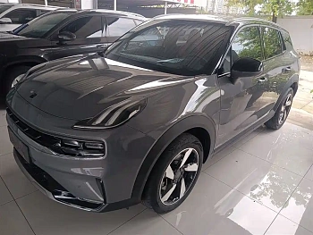 Lynk & Co 06 2021 1.5T Shero pink special edition купить по цене 1 742 649 ₽  на сайте DeffCars