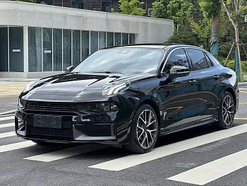 Lynk & Co 03 2021 1.5TD DCT Champion Edition купить по цене 1 793 465 ₽  на сайте DeffCars