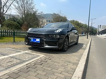 Lynk & Co 03 2021 1.5TD DCT Champion Edition купить по цене 1 747 465 ₽  на сайте DeffCars