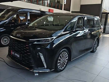 Lexus LM 2023 model 350h Seven-Seater Junya Edition купить по цене 24 826 116 ₽  на сайте DeffCars