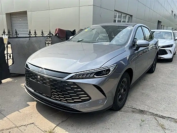 Qin PLUS 2025 DM-i Intelligent Driving Edition 55KM Leading Model купить по цене 1 971 661 ₽  на сайте DeffCars