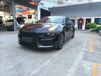 Lynk & Co 03 2020 2.0TD Automatic Power Edition купить по цене 2 053 142 ₽  на сайте DeffCars