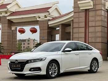 Accord 2018 260TURBO Deluxe Edition Guo VI купить по цене 2 312 253 ₽  на сайте DeffCars