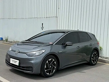Volkswagen ID.3 2023 Pure Smart Edition купить по цене 2 254 596 ₽  на сайте DeffCars