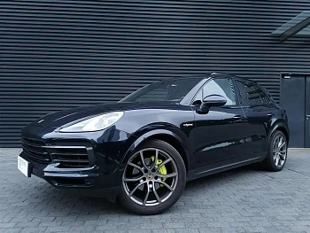 Cayenne New Energy 2023 Cayenne E-Hybrid 2.0T купить на сайте DeffCars