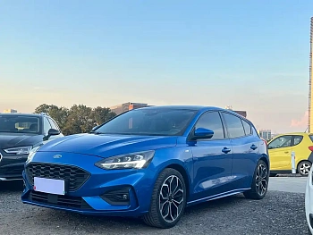 Focus 2021 hatchback EcoBoost 180 automatic ST Line купить по цене 2 128 934 ₽  на сайте DeffCars