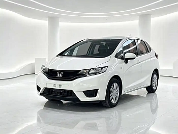 Fit 2016 1.5L LXS CVT comfort sunroof version купить на сайте DeffCars