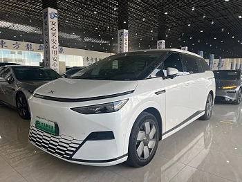 Xpeng X9 2024 model 702 super long battery life Max купить на сайте DeffCars