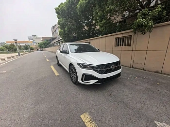 Lavida 2023 new 1.5L automatic outstanding new Yi version купить по цене 1 801 855 ₽  на сайте DeffCars